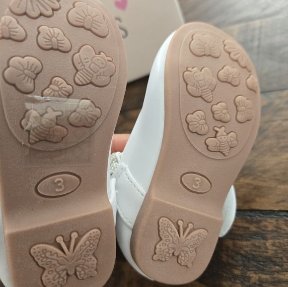 Tip Top Kids Girls MaryJane White Shoe with Rhinestone Strap. Style S169. Size 3 - Picture 4 of 6